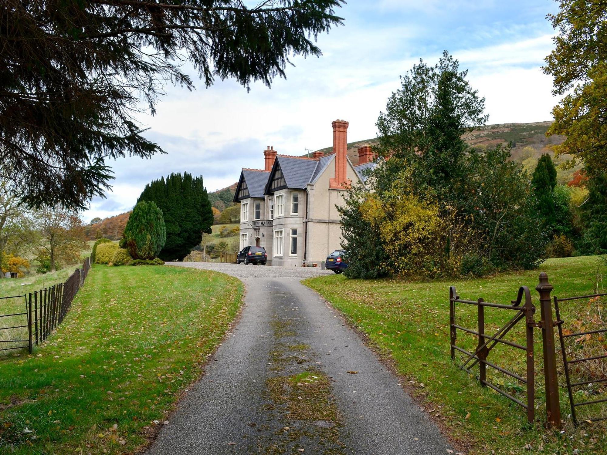 The East Wing At Grove Hall Bodfari Kültér fotó