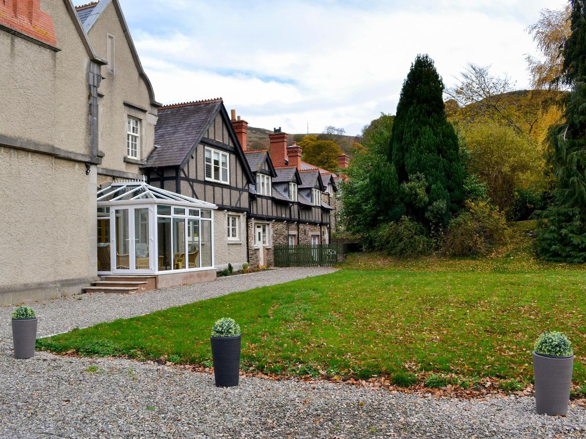 The East Wing At Grove Hall Bodfari Kültér fotó